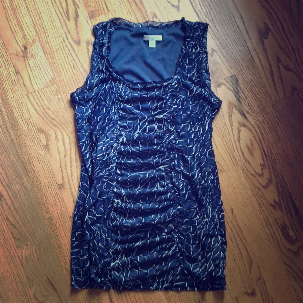 Scoop neck top